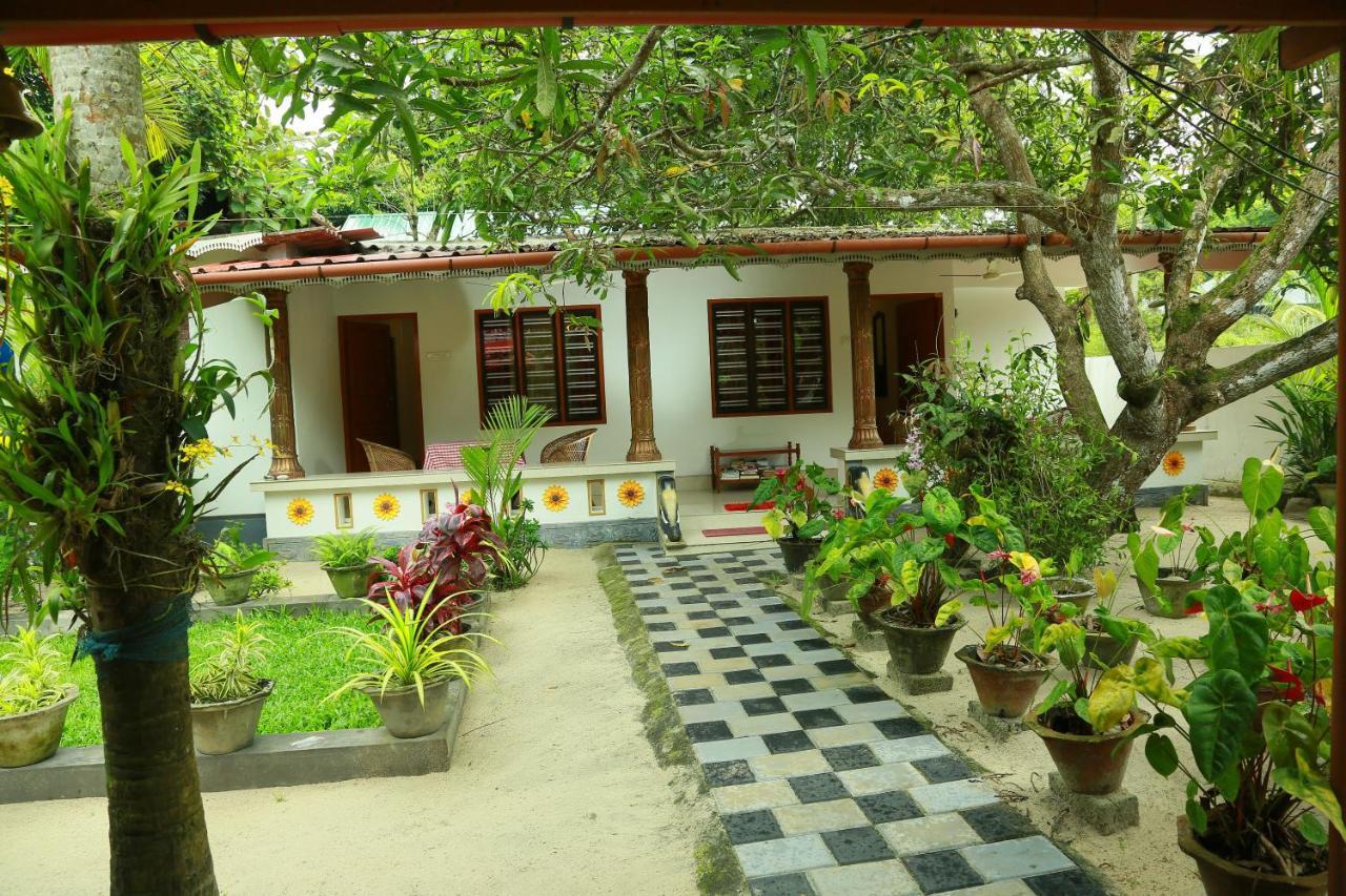 Marari Nest Beach Homestay Mararikulam Ngoại thất bức ảnh